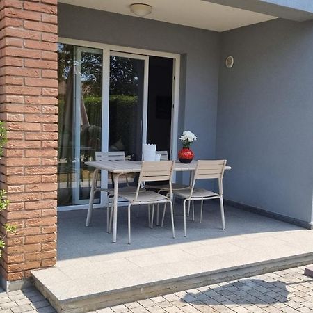 Ferienwohnung Casa Emma With Pool Poreč Exterior foto